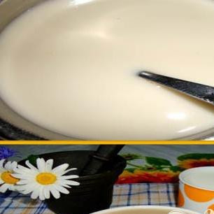 1. Этап. Овсяный кисель: 2. Затем кладем кусочек черного хлеба. Даем время немного настояться. Прежде чем будем протирать хлопья, кусочек хлеба убираем.