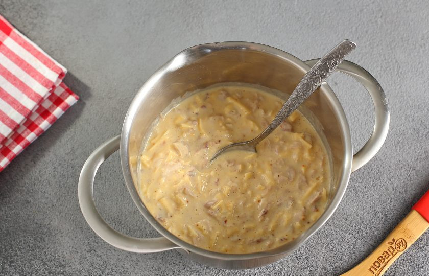 1. Этап. Запеканка из вареной курицы: Перемешайте все еще раз.