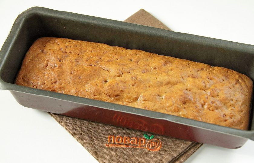 1. Этап. Тыквенный кекс с изюмом: Выпекайте кекс при 180 градусах около 1 часа.