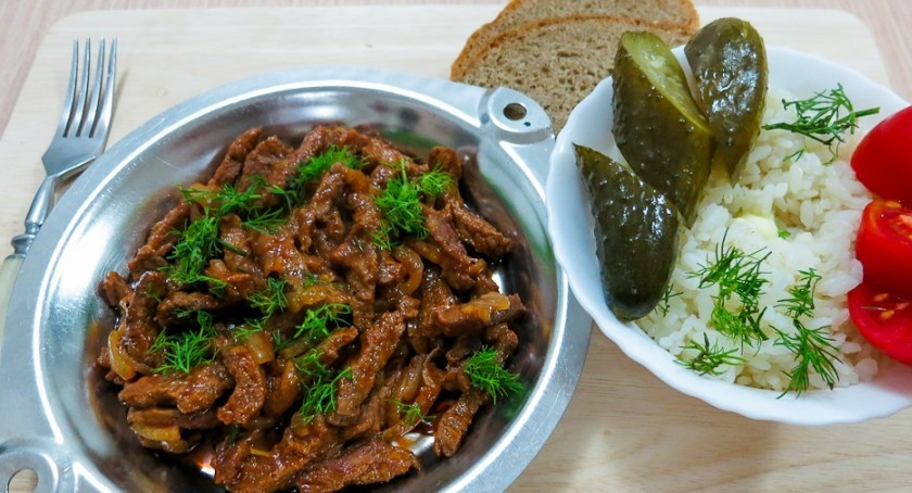 1. Этап. Говядина (тазобедренная часть): В конце добавьте соль по вкусу и зелень. Приятного аппетита!