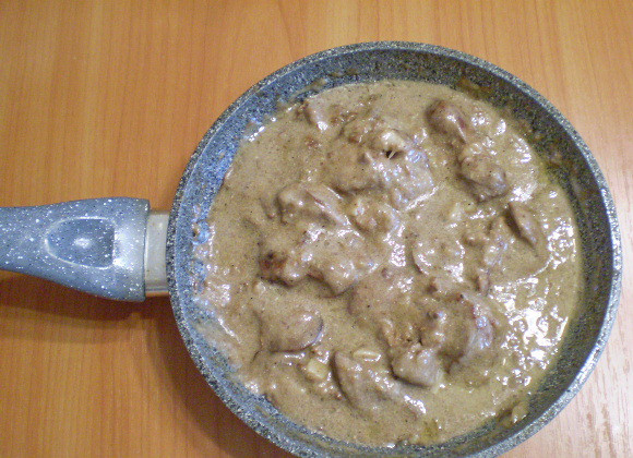 1. Этап. Печень, тушеная в сметане: 7. Печень, тушеная в сметане, готова, приятного!