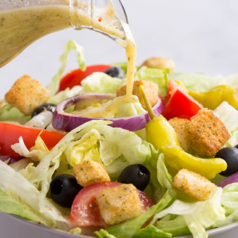 Copycat Olive Garden Salad Dressing