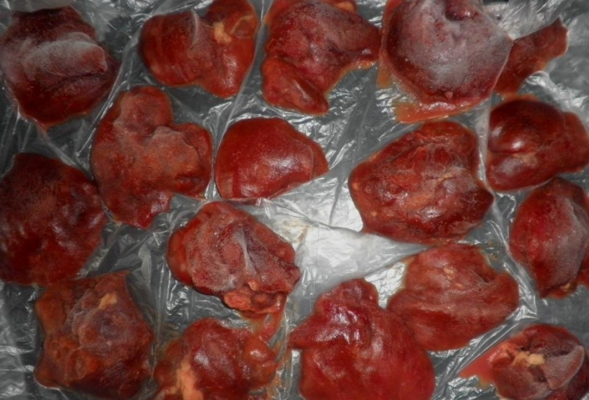 1. Этап. Печеночные котлеты в духовке: Печень промываем.