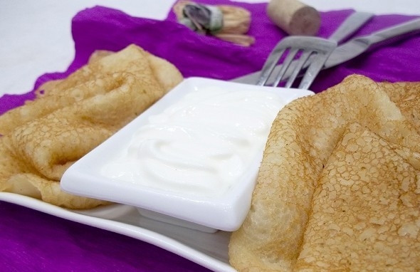 1. Этап. Блины на пиве тонкие: Жарьте блины примерно по 1-ой минуте с каждой стороны. Приятного чаепития!