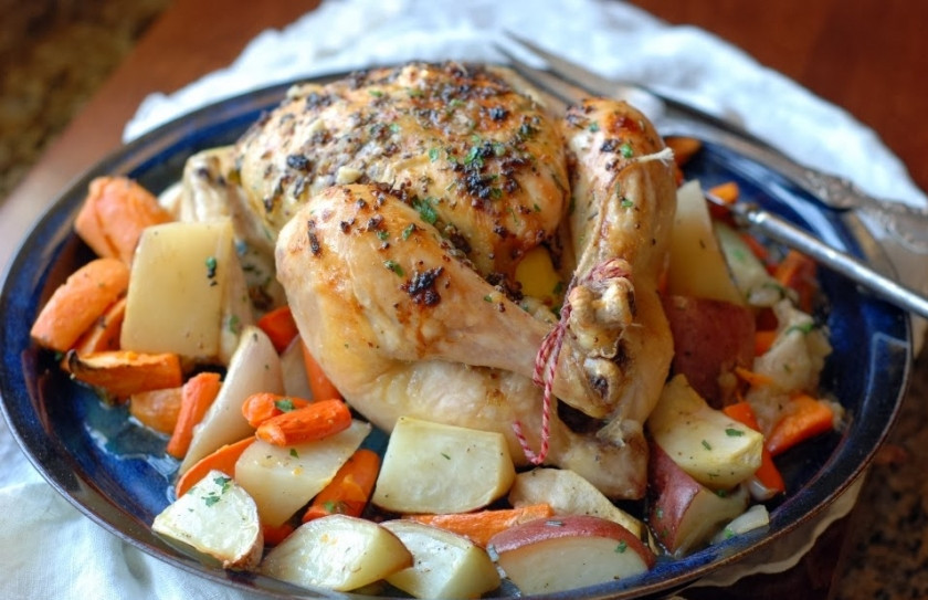 1. Этап. Курица запеченная в лимонном маринаде: Жарьте при 180 градусах полтора часа.