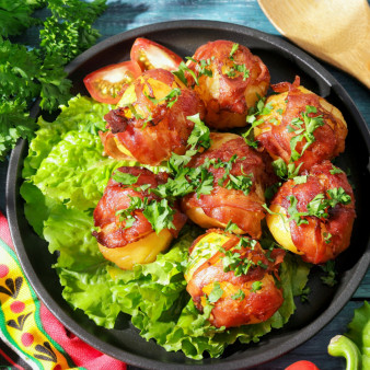 Шашлык из картофеля с беконом