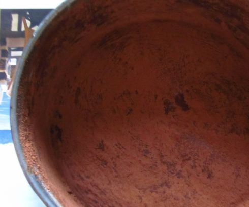 1. Этап. Большой торт: 2. Возьмите форму для выпечки, смажьте ее маслом и присыпьте какао. Отправьте пока ее в холодильник.