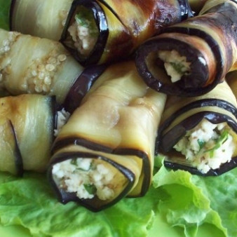 Рулетики из баклажанов с брынзой