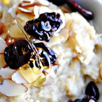 Манная каша с сухофруктами