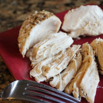 Отварная куриная грудка