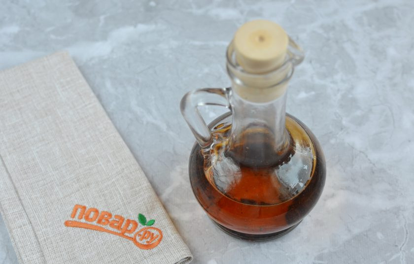 1. Этап. Ванильный экстракт: 8. Ванильный экстракт через 2 месяца полностью готов! Он набрал цвет и аромат, отцедите его и используйте по назначению.