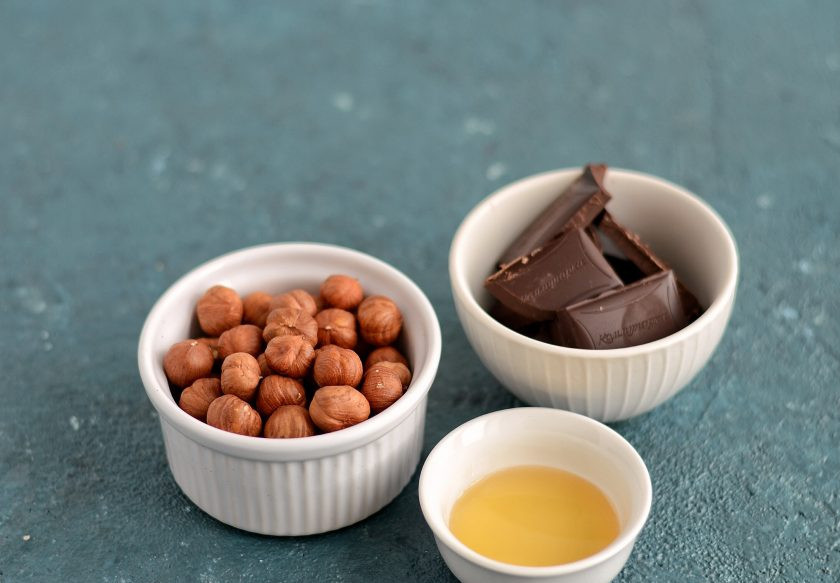 1. Этап. Полезная нутелла: Подготовьте все ингредиенты.