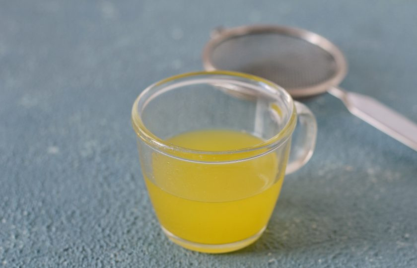 1. Этап. Апельсиновое какао: Процедите сироп.