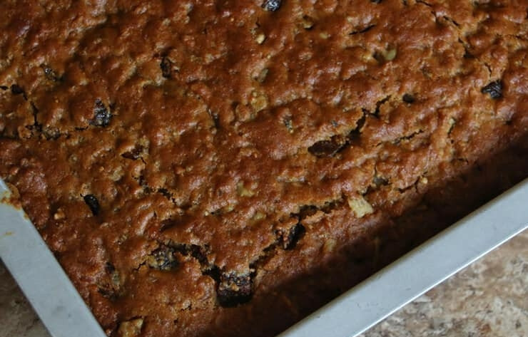 1. Этап. Пирог из пшенной каши: 6. Запекайте в разогретом до 180 градусов духовом шкафу около 30 минут.