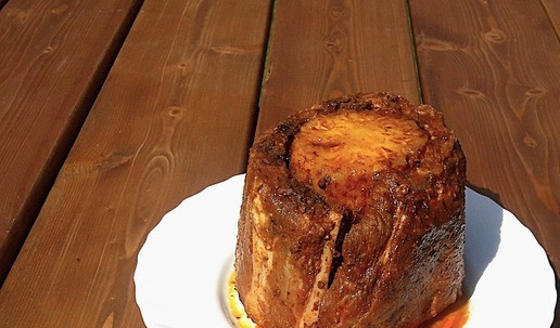 1. Этап. Свиные ребрышки с ананасом: Поместить в жаропрочную форму, поставить в разогретую духовку до 160°C и запекать 1,5 часа.