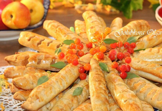 1. Этап. Булочки-трубочки с творогом и повидлом: *