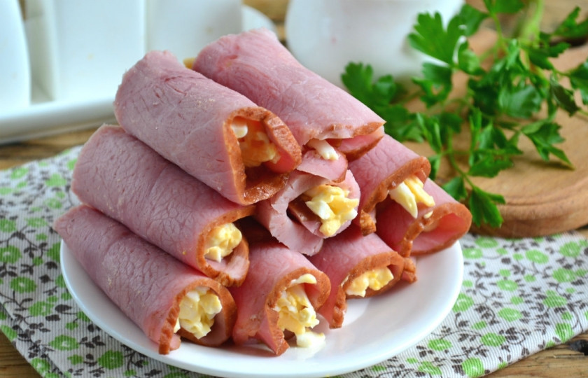 1. Этап. Рулетики из ветчины: Рулетики из ветчины готовы. Кушайте с удовольствием!