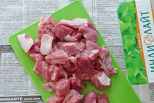 1. Этап. Перловая каша с индейкой Полевая кухня: Подготовить индейку. Духовая индейка (голень) Индилайт предварительно освобождена от кости и частично зачищена от кожи Это очень удобно: нужно только порезать.