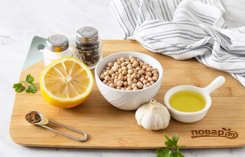 1. Этап. Хумус без тахини: Подготовьте все ингредиенты.