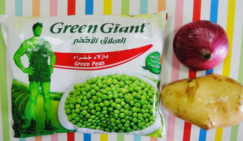 1. Этап. Суп из замороженного горошка: Подготовить продукты.