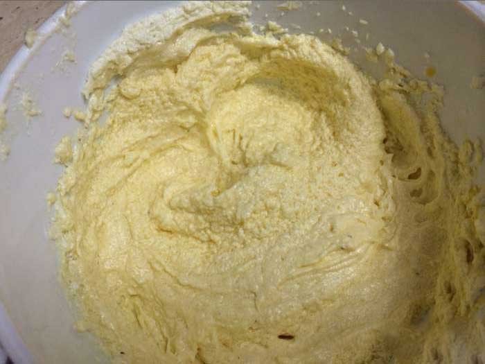 1. Stage. Cupcake Frosting: Beat butter and sugar with a mixer.