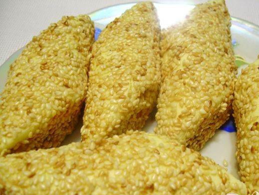 1. Этап. Десерт без выпечки Чудо: 6. Минут на тридцать убираем конфеты в холодильник. Десерт готов.