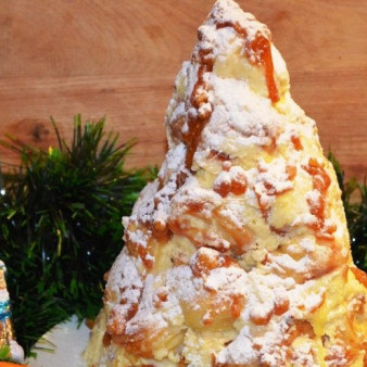 Торт Крокембуш из профитролей