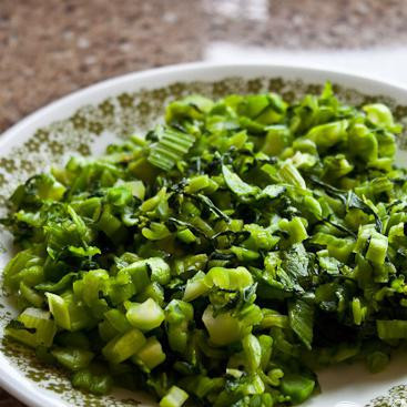 1. Этап. Нянь-Гао: Мелко нашинковать капусту Напа.