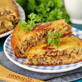 Пирог с мясом в мультиварке