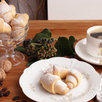 Рогалики с изюмом