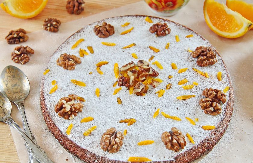 1. Этап. Апельсиновый пирог с орехами: После чего даем ему немного остыть и украшаем по вкусу. Апельсиновый пирог с орехами готов!