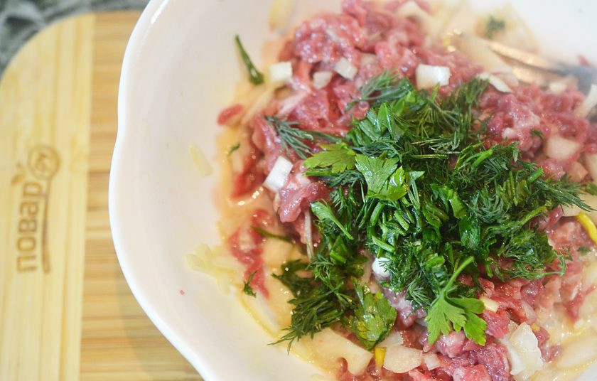 1. Этап. Кололак: 6. Затем нарезанную зелень.