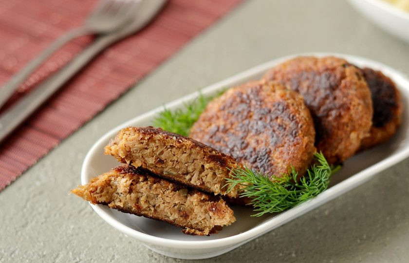 1. Этап. Постные соевые котлеты: Постные соевые котлеты готовы. Приятного аппетита!