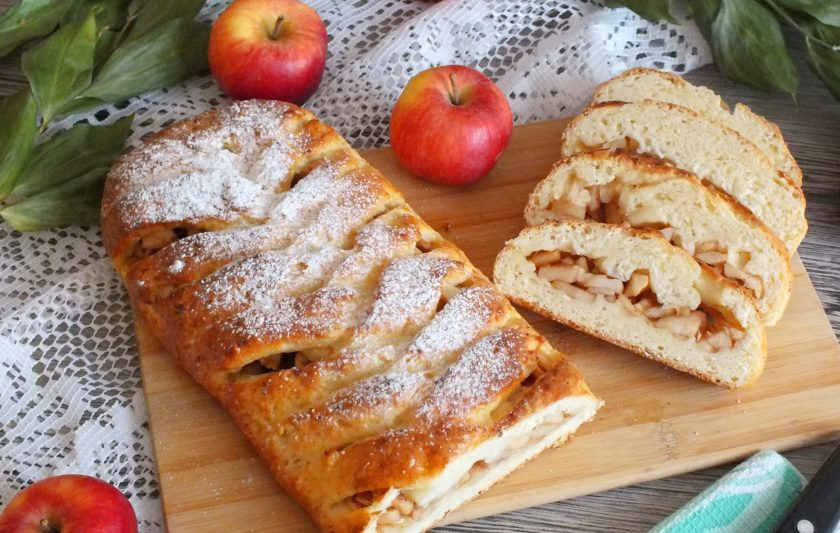 1. Этап. Творожная плетенка с яблоками: Приятного аппетита!
