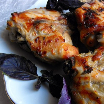 Курица в кефирном соусе