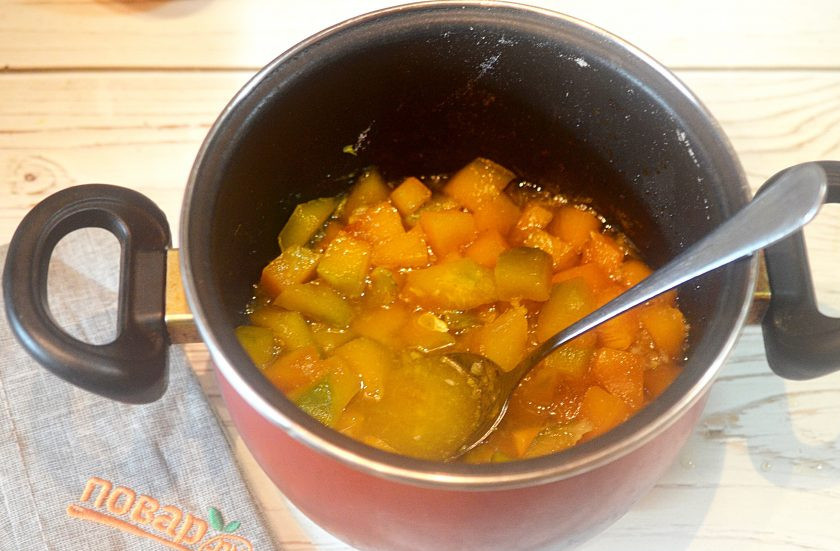 1. Этап. Варенье из тыквы: 5. Еще раз доведите варенье до кипения и снимите с огня.