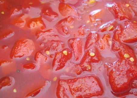 1. Этап. Варенье из помидоров: Сделать еще три варки по пять минут с интервалом в 4-8 часов. Разлить по банкам.