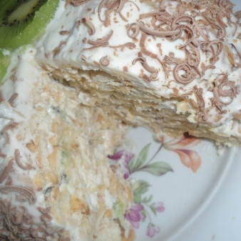 Торт из крекеров без выпечки