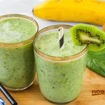 Смузи с бананом и киви