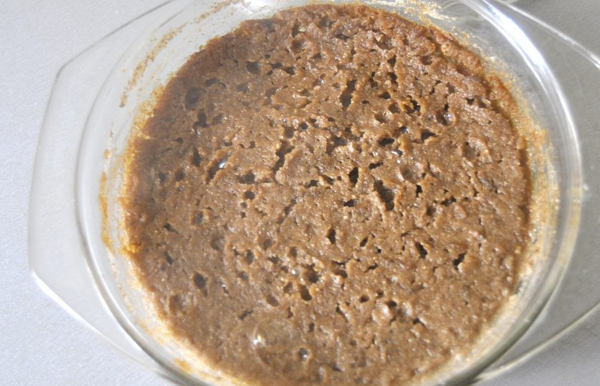 1. Этап. Рижский хлеб по ГОСТу: Осахаренная заварка через 3 часа проведенных в духовке. Её следует охладить до температуры 32-36 градусов.