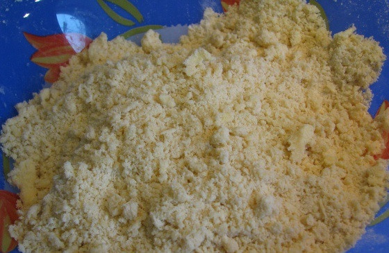 1. Этап. Турецкая самса: 3. Руками размять все до однородной крошки.