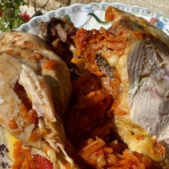 Курица. Тушеная с морковкой и паприкой