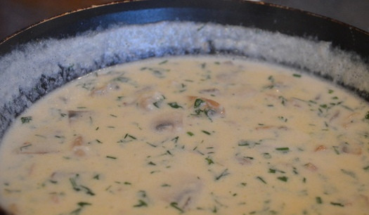 1. Этап. Грибной соус для спагетти: Готовим соус еще несколько минут, а затем снимаем с огня. Поливаем им готовые спагетти и подаем к столу. Приятного аппетита!