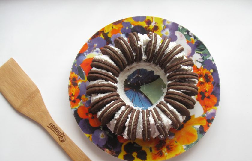 1. Этап. Десерт Новогодний венок: Вот таким образом.