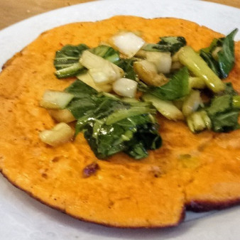 Окономияки с кимчи и чеддером