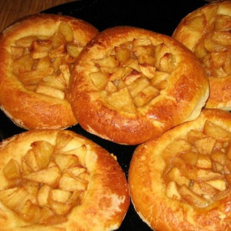 Ватрушки с яблоками