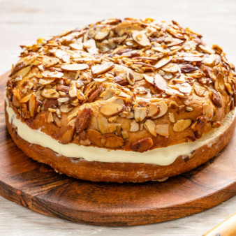 Bee Sting Cake (Bienenstich)