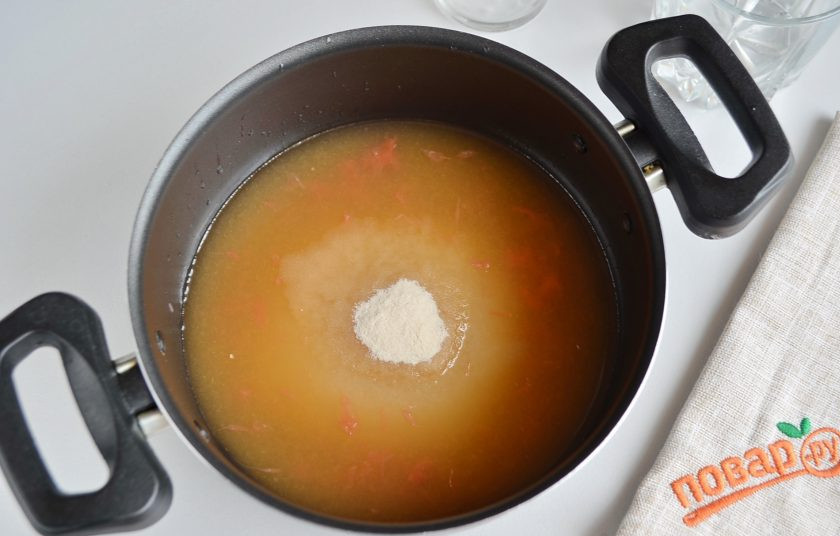 1. Этап. Мармелад: 3. В кастрюлю положите сахар, агар-агар, добавьте сок.