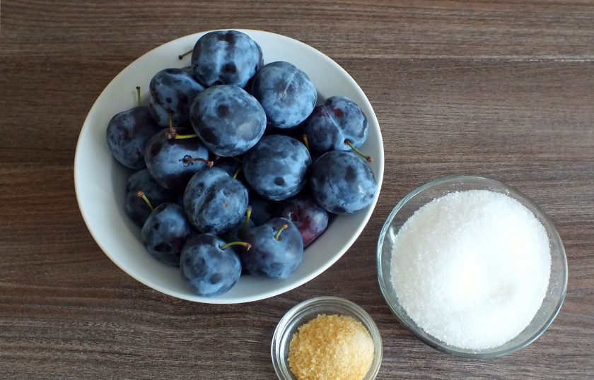 1. Этап. Варенье из сливы с желатином: Подготовьте необходимые ингредиенты.