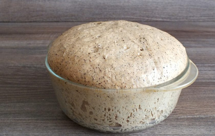 1. Этап. Пшеничный хлеб с солодом: После поставьте в разогретую до 180 градусов духовку на 35-40 минут.